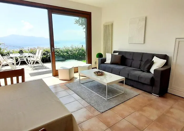 Campagnano Apartment